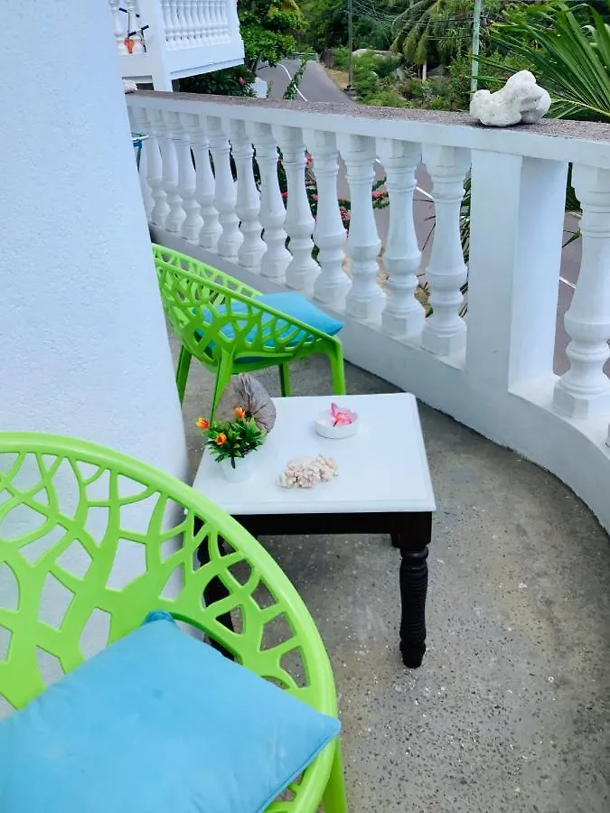 Epea Ocean View Apartment Tortoise Machabee